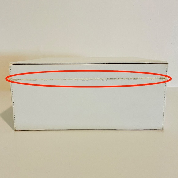 Christian Dior Parfums White Faux Leather "D" Charm Empty Storage Gift Box - Picture 8 of 16